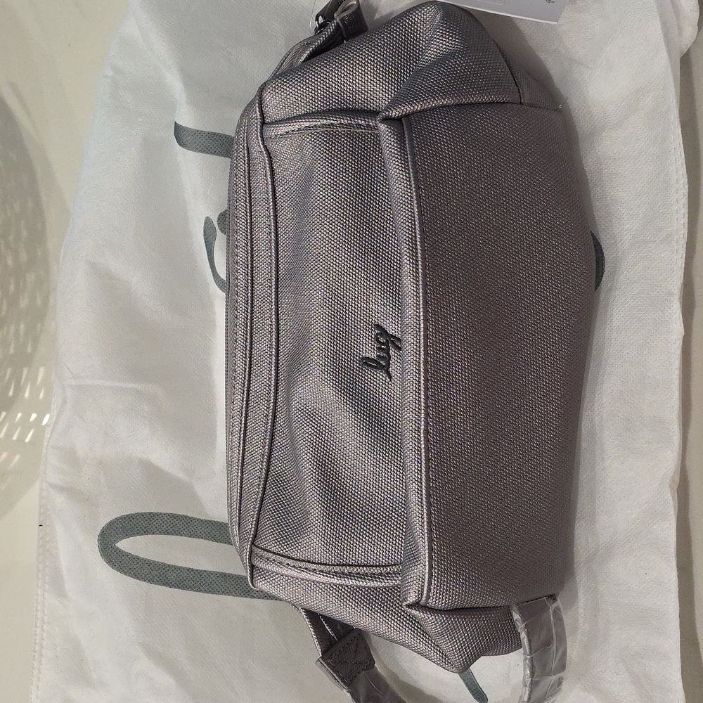 Lug Via Matte Luxe VL Toiletry case metallic pearl Nwt